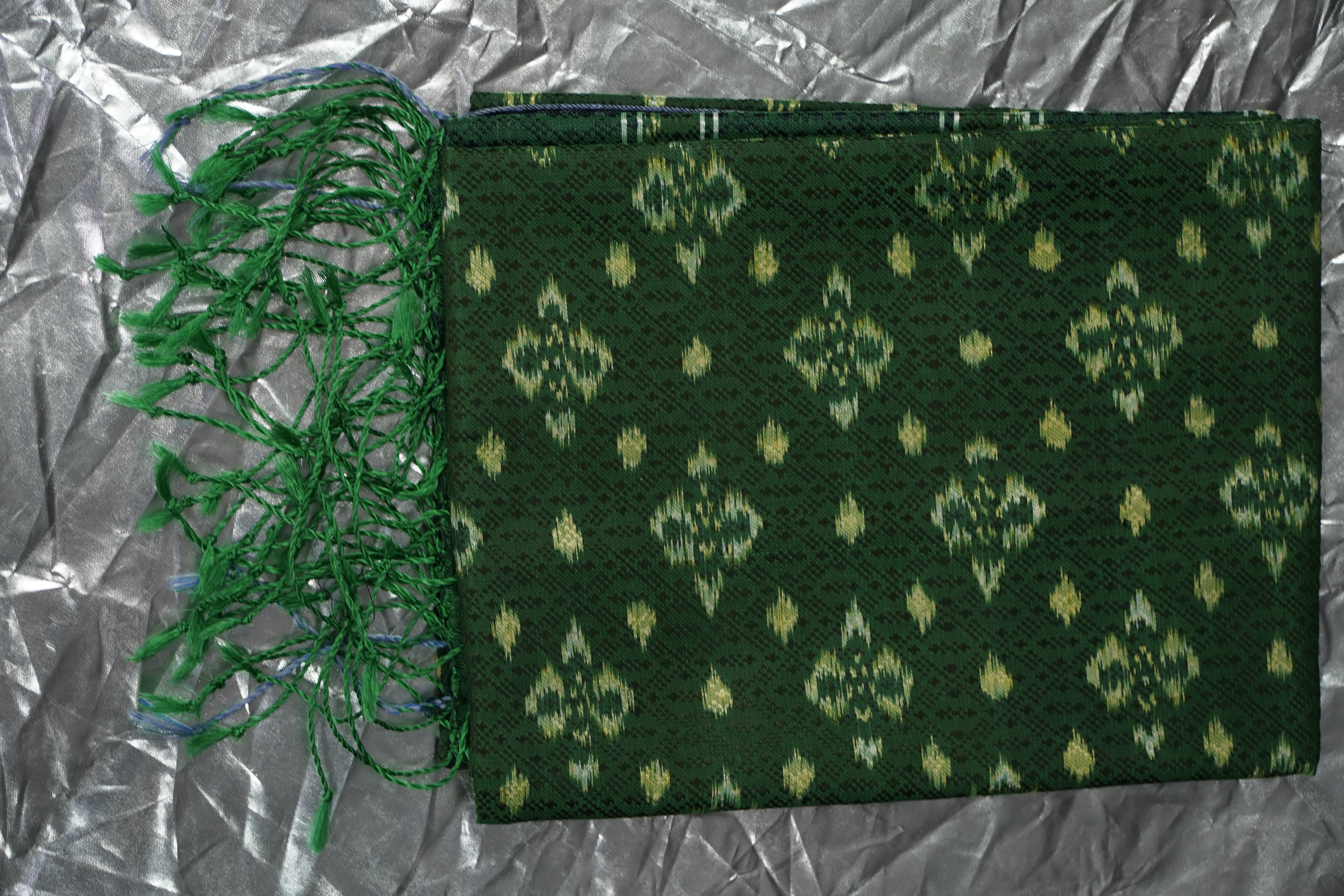 Scarf Hol